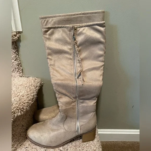 Journee Collection Sanora Wide Calf Boot-Stone - Picture 2 of 4